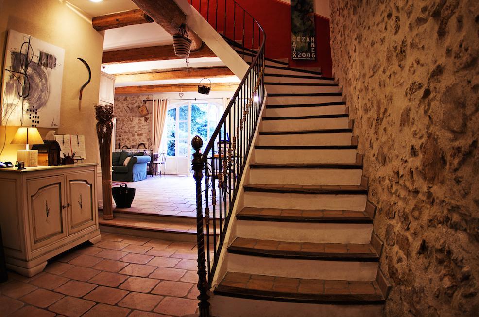 Bed and Breakfast L'Abri Du Poete Besse-sur-Issole Exterior foto